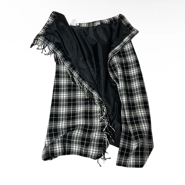 CAMBRIDGE COUNTRY Plaid Skirt Black White Wrap Fringe Edge Midi Size 6 VINTAGE - Image 5