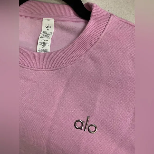 ALO Yoga NWT Accolade Crewneck Pullover Candy Heart Pink Size M SOLD OUT - Image 8
