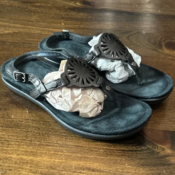 UGG Ayden Thong Sandals 7 Black Suede Leather Medallion Slingback Boho Summer - Image 2