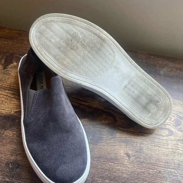 Steve Madden Fayna Gray Suede Slip On Shoes size 7 - Image 4
