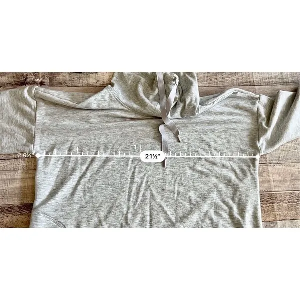 Yogalicious‎ Activewear Grey Hooded Fleece Pullover Top MEDIUM Sporty Workout - Image 6