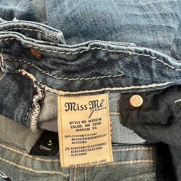 Miss Me Dark Boot Cut Jeans with Floral Pocket - Image 4