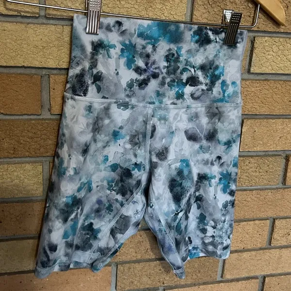 Lululemon Align High-Rise Biker Short 8” Kaleidofloral Multi Nulu Size 2 - Image 4