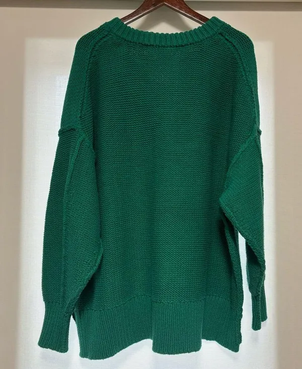 Free People Alli V Neck Sweater in Green size Small - Image 6