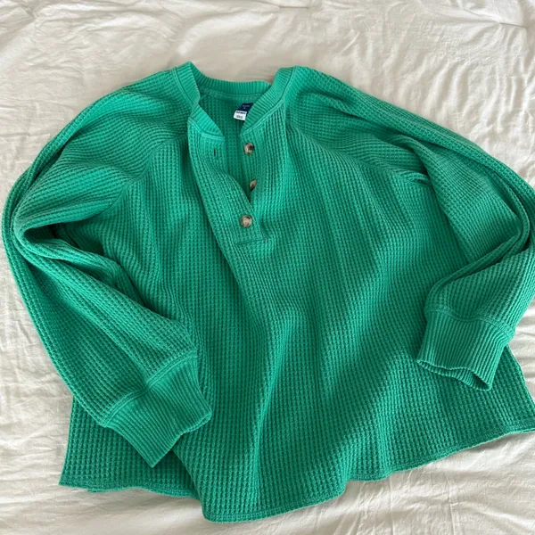 Green old navy waffle Henley  - Image 2