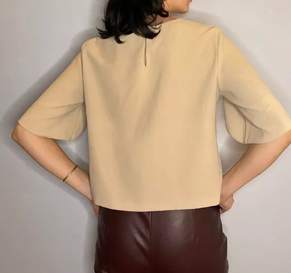 Zara Woman beige flutter-sleeve blouse size medium featuring a clean round neckline and dramatic flared short sleeves - Image 2