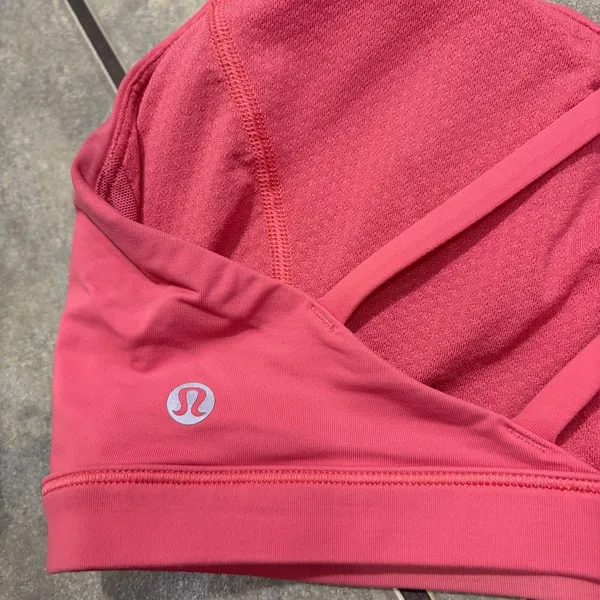 lululemon Free to be Serene Bra Sz 10 Rose Color Outdoor Casual Gym Gorpcore - Image 5