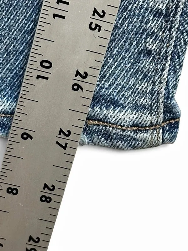 American Eagle Mom Jean Size 16 Regular High Rise Distressed Ripped Light Wash - Image 10