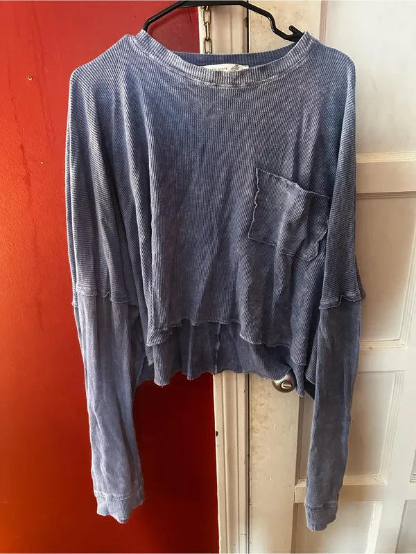 Altar'd State Blue Cropped Thermal Waffle Knit Long Sleeve Top Size L Pocket - Image 2