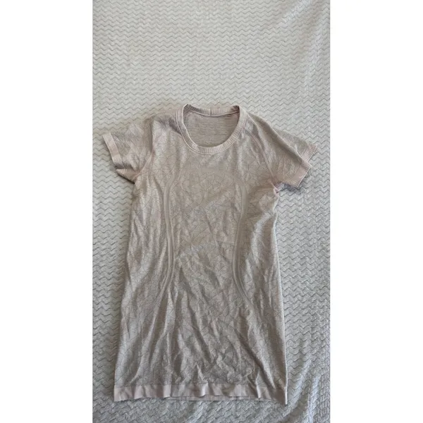 Lululemon Swiftly Tech Short Sleeve Pink Geo Jacquard Activewear Top Size 6 - Image 2