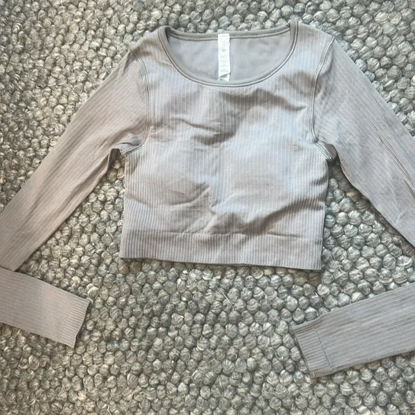Lululemon Ebb to Street Long Sleeve in Heather Grey Size 2 - Image 3