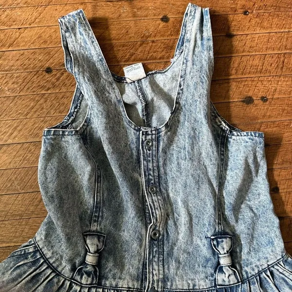 Sister vintage M acid wash sleeveless fit & flare denim top - Image 2