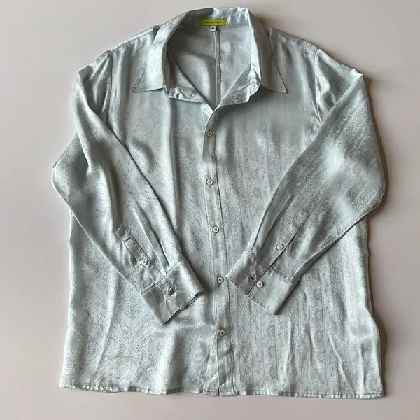 Revolve - Tell Your Friends Long Sleeve Shirt in Yvette Print 100% Silk Size M - Image 2