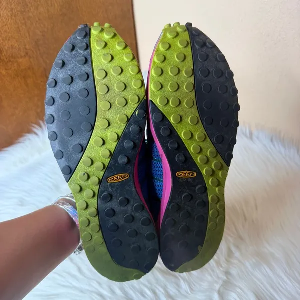 Keen Women's A86 Sneaker Size 8.5 - Image 8