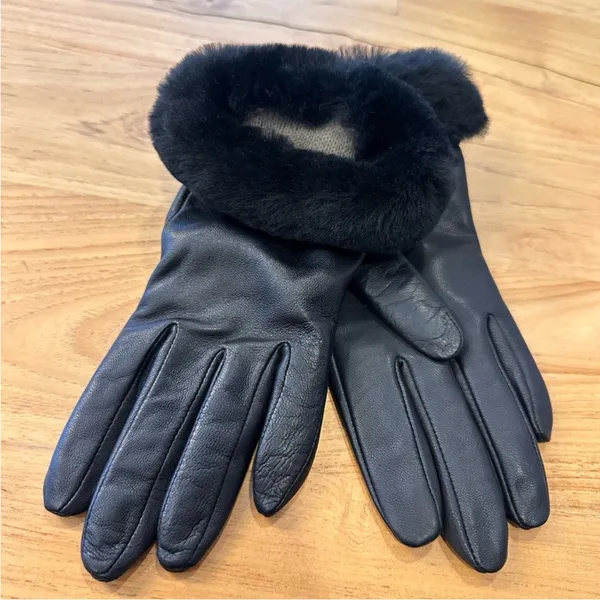 UGG Black Leather Fur-Trimmed Gloves - Image 5