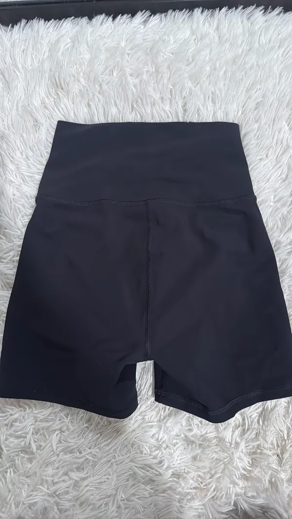 Alo Airlift Biker Shorts Yoga - Image 4