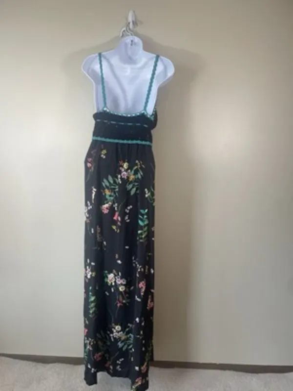Willow & Clay Floral Crochet Top Maxi Dress, V-neck Spaghetti straps, Size M‎ - Image 5