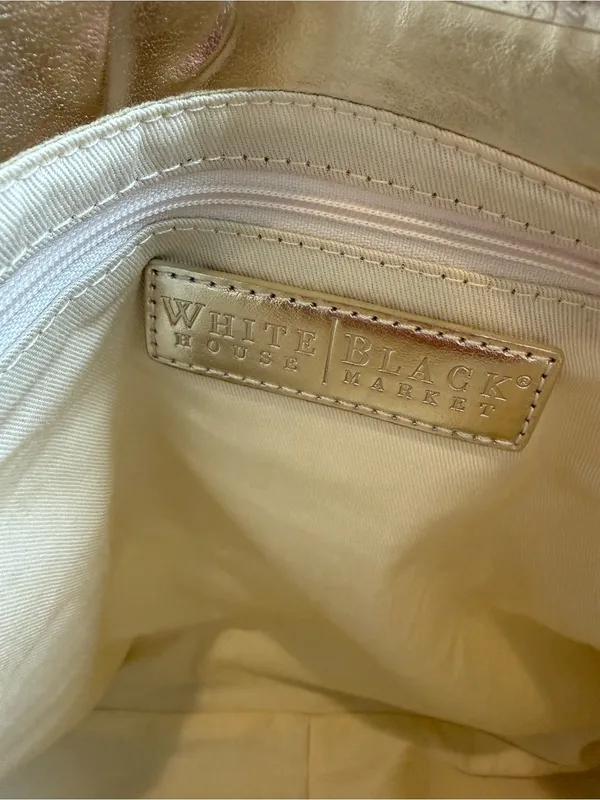 White House Black Market Beige Linen Shoulder Bag with Silver Trim - Image 3