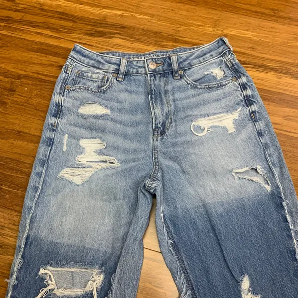 American Eagle Mom Jeans Womens Size 4 Distressed‎ Ripped Frayed Hem Denim Blue - Image 2