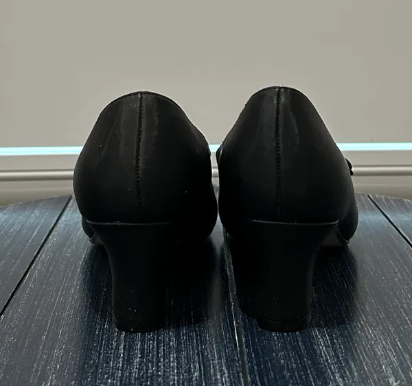 Easy Street Pumps - Image 5