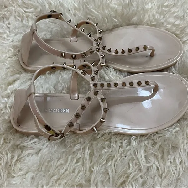 Steve Madden Nude Spiked Jelly Style Sandals 39/8.5 - Image 2