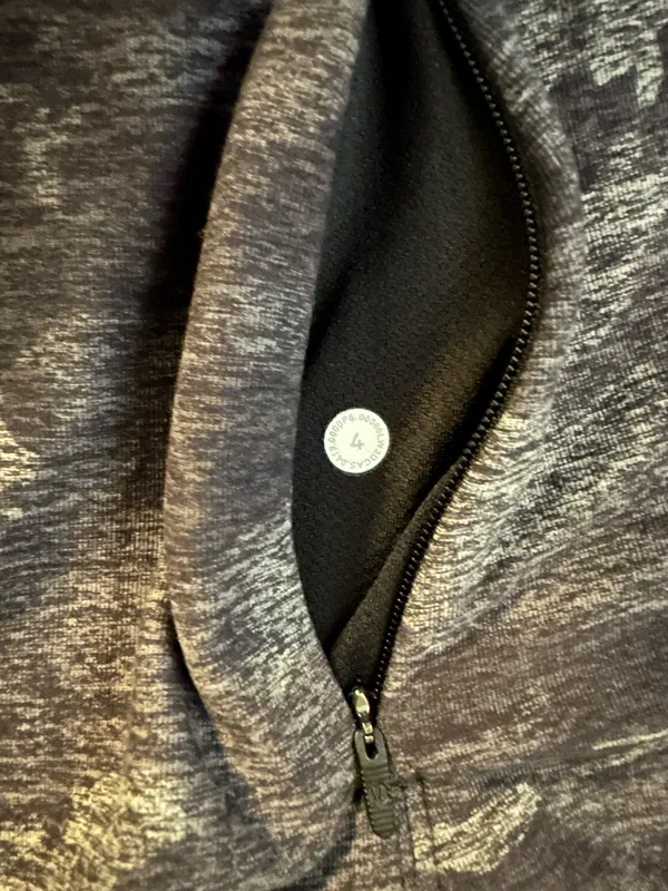 lululemon camo longsleeve - Image 4