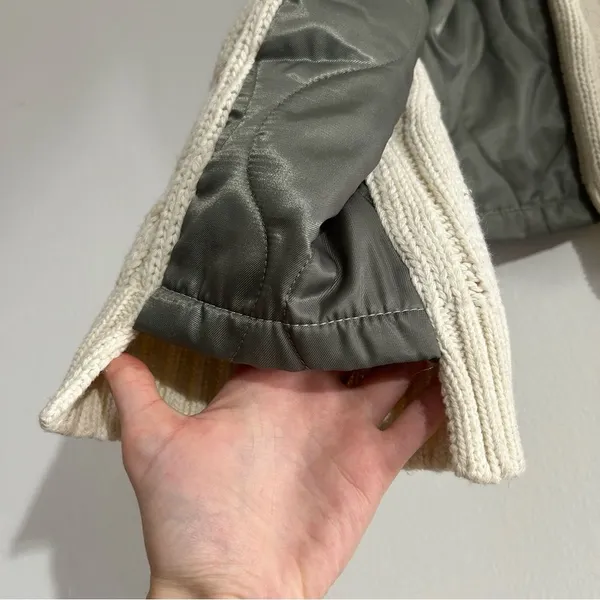 POL Cream Cable-Knit V-Neck Sweater with Olive Sleeve Panels - Image 2