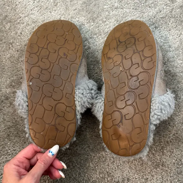UGG Gray Sheepskin Women's Slippers - Image 3