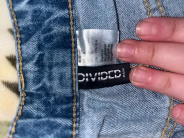 H&M Jeans High-Waisted Straight - Image 2