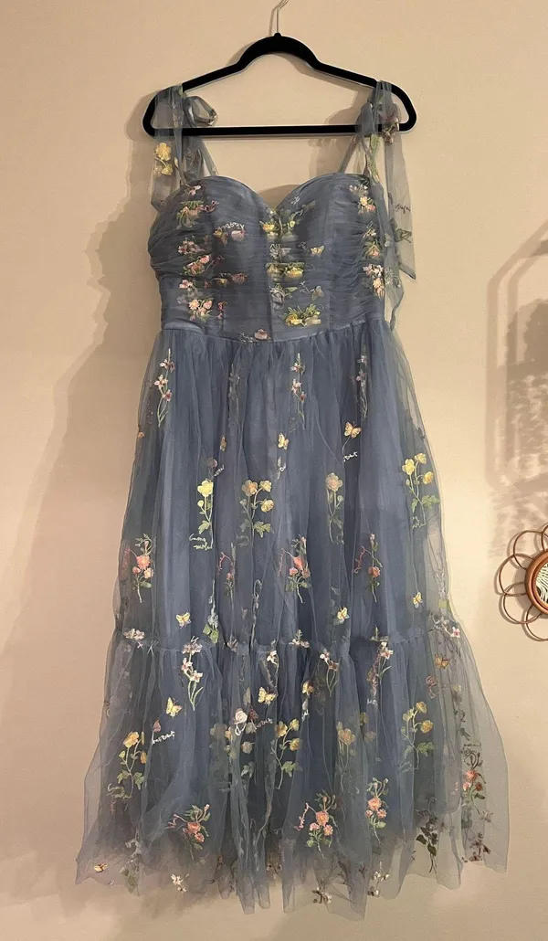 Blue Floral Prom / Formal Dress SZ 18 - Image 2