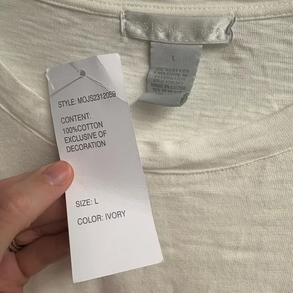 NWT Design History 100% Cotton Ivory Blouse Size Large - Image 2
