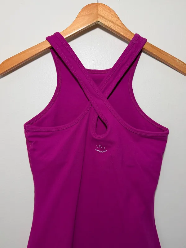 Beyond Yoga Under Lock and Keyhole Tank - Image 3