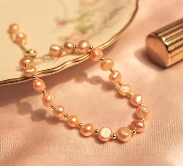 Pink freshwater pearl adjustable slider bracelet - Image 2