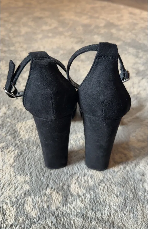 Charlotte Russe Heels - Image 4
