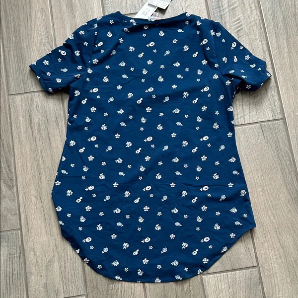 LuLaRoe Navy Blue Floral Short Sleeve Top - Image 6