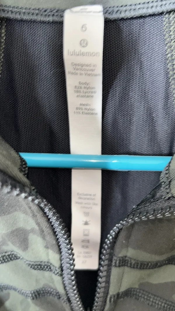 Lululemon Camo Define Jacket size 6 - Image 2