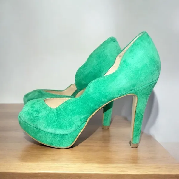 ✨Staccato Suede Open Toe Sz 35/5 Heels✨ - Image 5