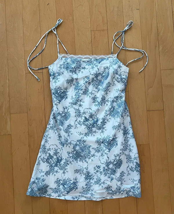 Princess Polly posito blue and white dress - Image 2