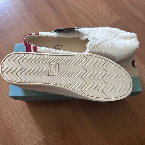 TOMS Cream and Red Fuzzy Slip-On Shoes - Image 5