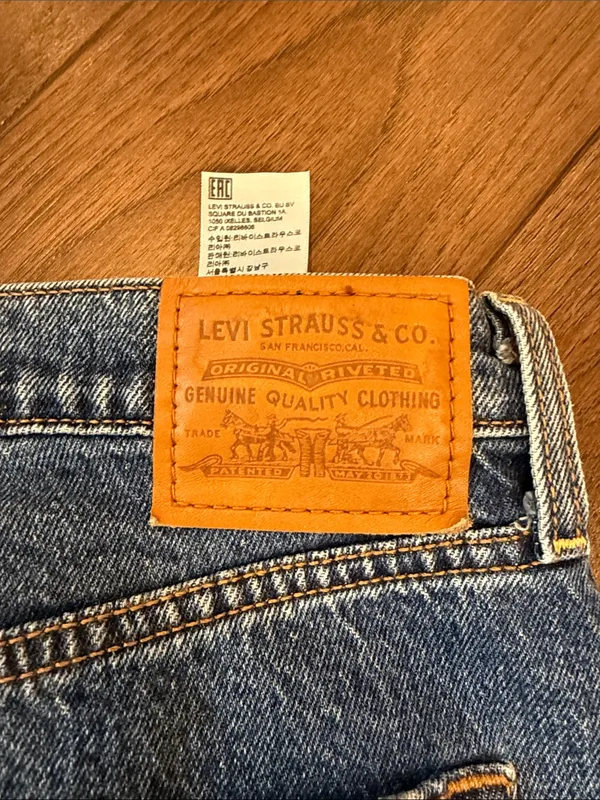Levi’s Premium Ribcage Straight Ankle Jeans | Size 31 - C73-020 - Image 9