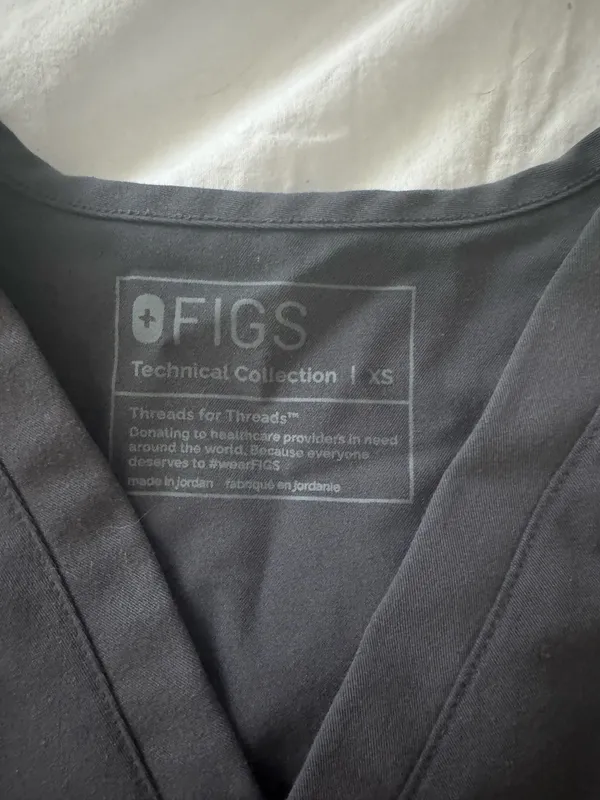 FIGS Catarina Scrub Top - Image 3