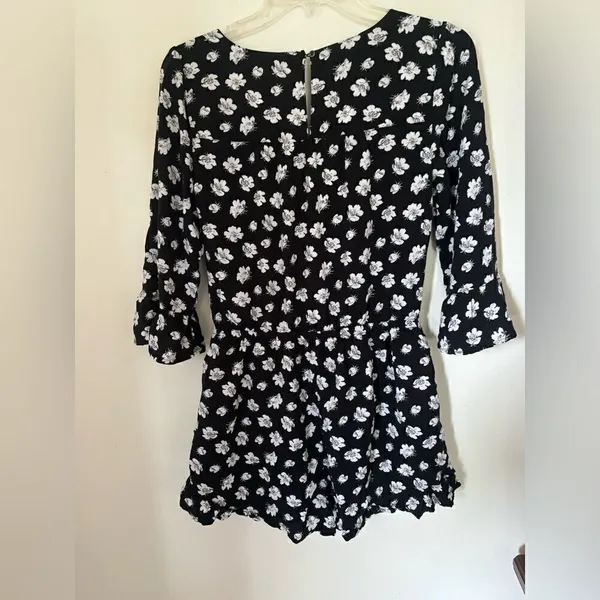 Abercrombie Fitch Black Floral Romper Front Cutout Pockets 3/4 Sleeve S - Image 10