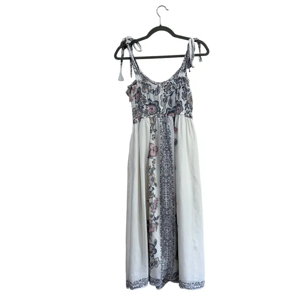 Trixxi Los Angeles Floral Smocked Midi Dress White Pink Blue Large - Image 5