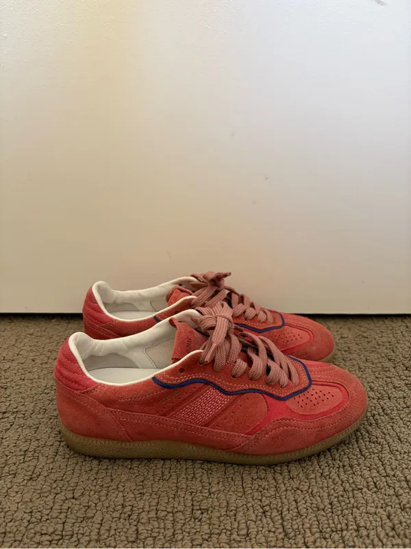 Alohas tb.490 Rife Sneakers in a coral pink suede colorway - Image 3