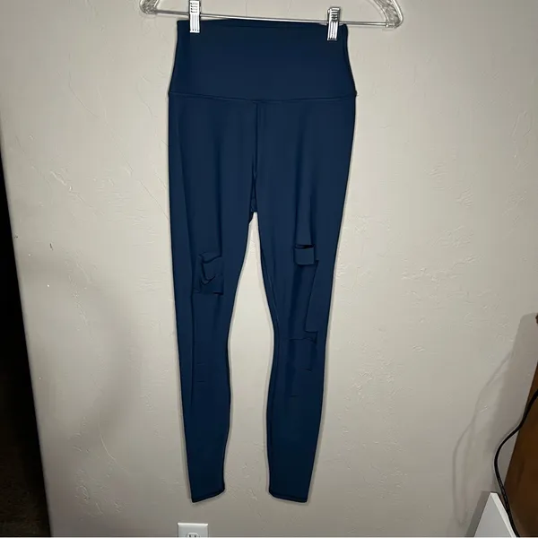 Alo Blue Ripped Warrior High Rise Yoga Leggings‎ - Image 6