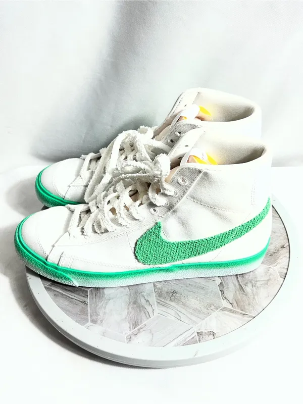 Nike Blazer Mid ’77 Chenille Swoosh Green Fade Sneakers Women’s 8.5 - Image 2