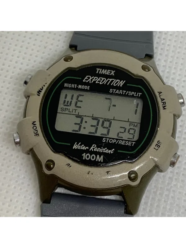 Vintage Timex Expedition Watch 33mm 100MWR gray plastic band running - Image 3