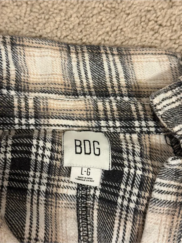 Urban Outfitters BDG Vintage Flannel Neutral Grey and Cream Stripe Colorway - Image 3