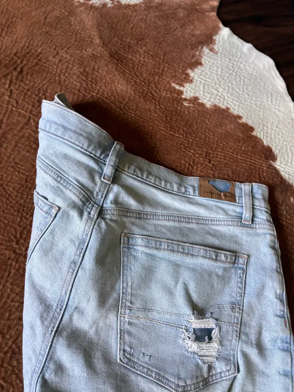 American Eagle strigid 90's Boyfriend shorts size 10 - Image 4