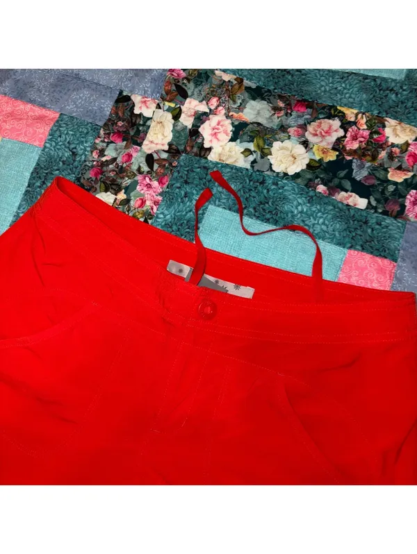 Athleta Woman’s Size 2 Red Athletic Shorts Workout Running, Casual Elastic - Image 5